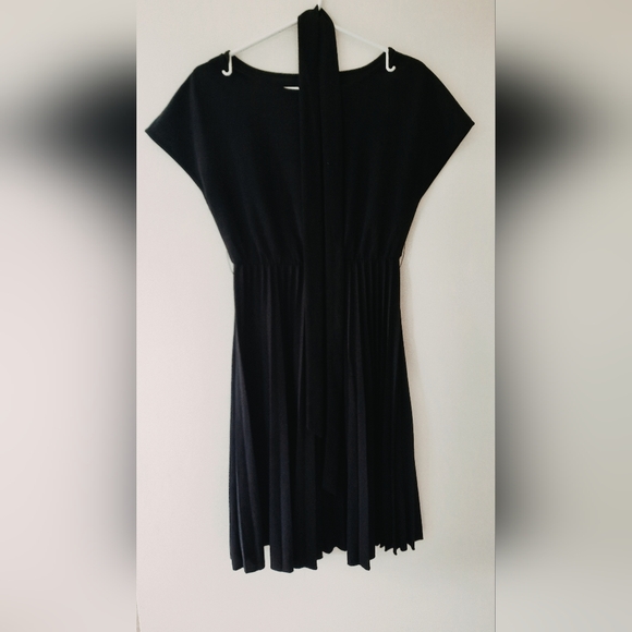 Black Pleated Dress - Picture 6 of 9